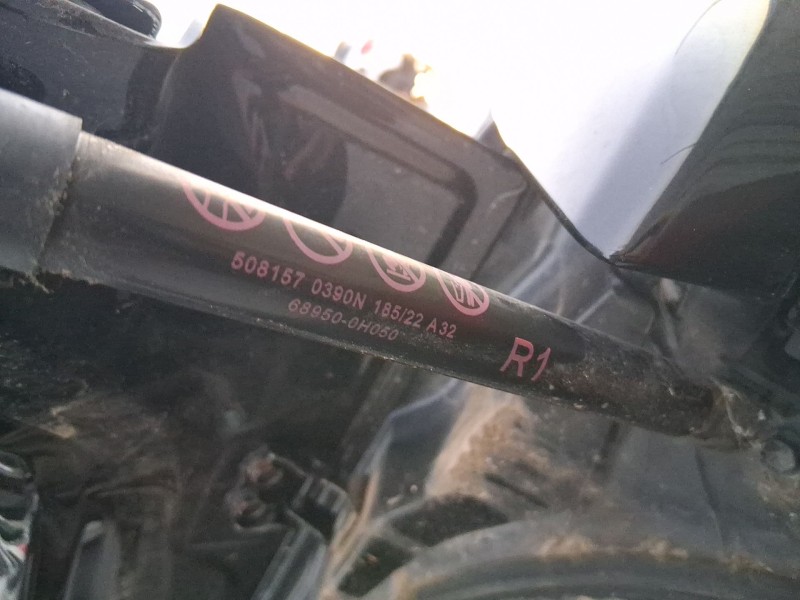 Recambio de amortiguadores maletero / porton para toyota aygo x (_b7_) 1.0 vvt-i (kgb70) referencia OEM IAM 689600H010  