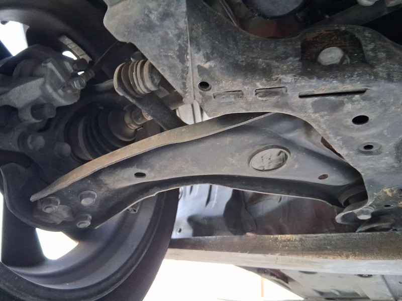 Recambio de brazo suspension inferior delantero derecho para toyota aygo x (_b7_) 1.0 vvt-i (kgb70) referencia OEM IAM 48068K002