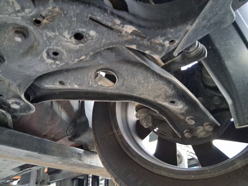 Recambio de brazo suspension inferior delantero izquierdo para toyota aygo x (_b7_) 1.0 vvt-i (kgb70) referencia OEM IAM 48069K0