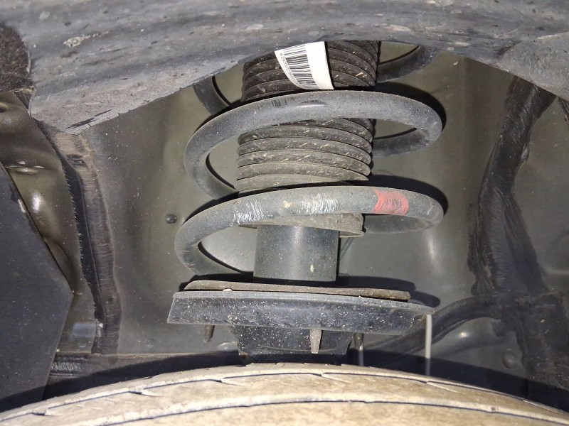 Recambio de amortiguador delantero izquierdo para mg zs suv (azs1) 1.5 vti referencia OEM IAM 10242405  