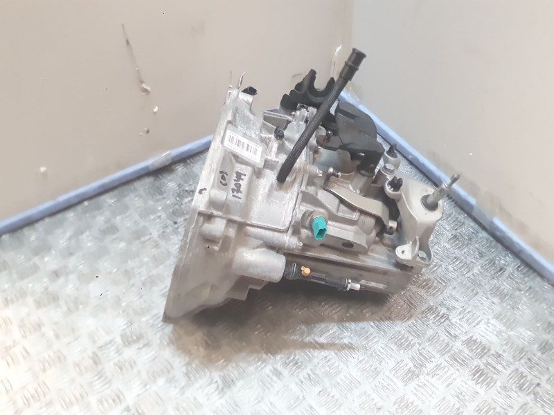 Recambio de caja cambios para renault clio v (b7_) tce 90 (b7mt) referencia OEM IAM JT4004 6 Velocidades A549235