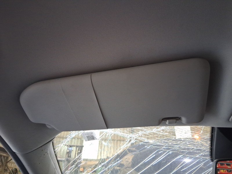 Recambio de parasol izquierdo para mg zs suv (azs1) 1.5 vti referencia OEM IAM 10524501ASA  