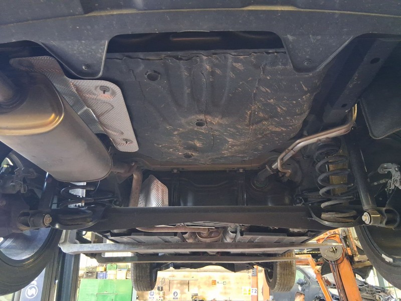 Recambio de puente trasero para mg zs suv (azs1) 1.5 vti referencia OEM IAM 11066668 DISCO C/ABS Y 5 TORNILLOS 