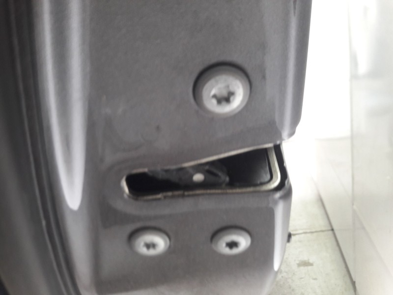 Recambio de cerradura puerta trasera izquierda para toyota yaris (_p13_) 1.5 hybrid (nhp130_) referencia OEM IAM 690600D320  