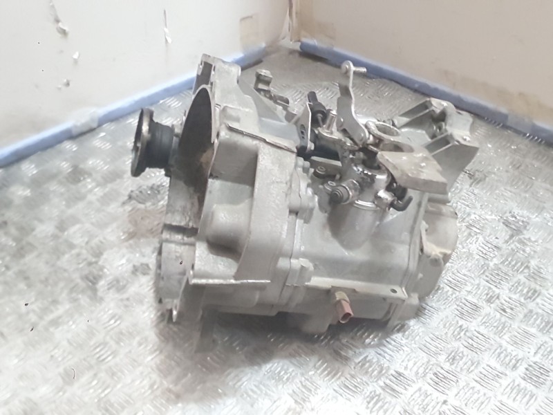 Recambio de caja cambios para volkswagen golf v (1k1) 1.6 fsi referencia OEM IAM HBM 24036 