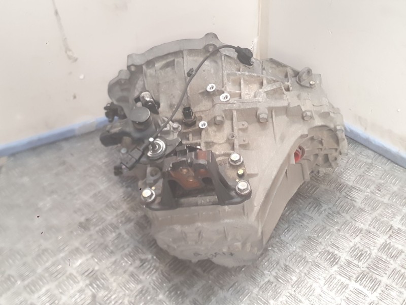 Recambio de caja cambios para hyundai i30 (gd) 1.6 crdi referencia OEM IAM WCJ6C  4300032905