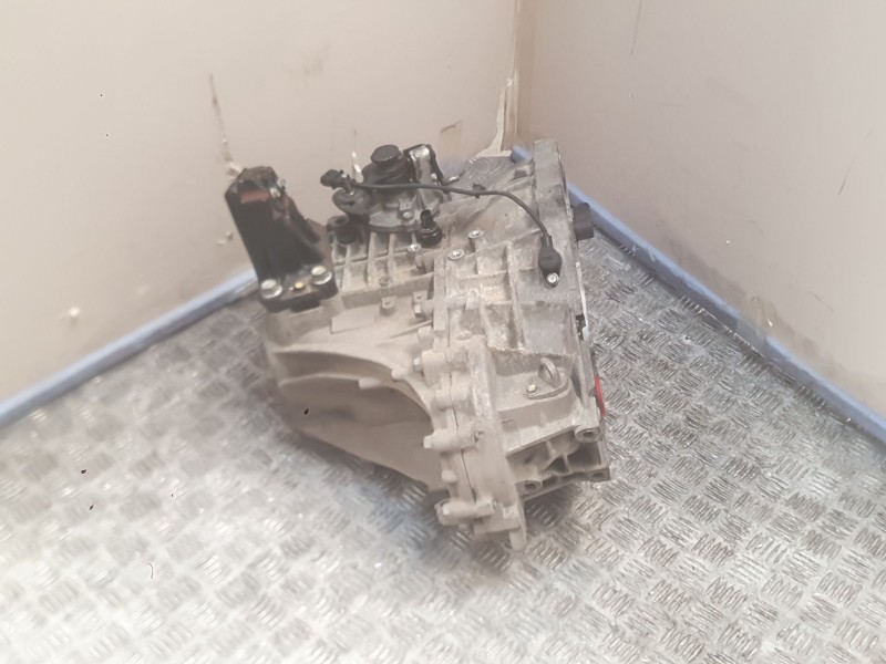 Recambio de caja cambios para hyundai i30 (gd) 1.6 crdi referencia OEM IAM WCJ6C  4300032905