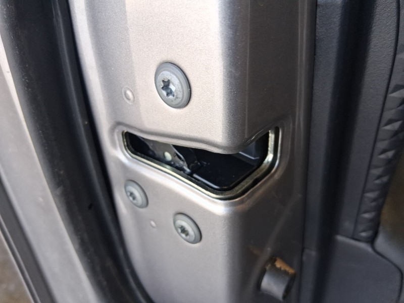 Recambio de cerradura puerta delantera izquierda para toyota c-hr (_x1_) 1.8 hybrid (zyx10_, zyx11_) referencia OEM IAM 69040F40