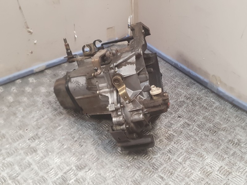 Recambio de caja cambios para citroën xsara (n1) 1.6 16v referencia OEM IAM 20CN28 2223VY 2222R4