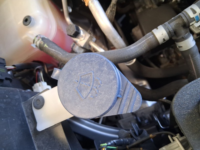 Recambio de deposito limpia para toyota c-hr (_x1_) 1.8 hybrid (zyx10_, zyx11_) referencia OEM IAM 85315F4040  
