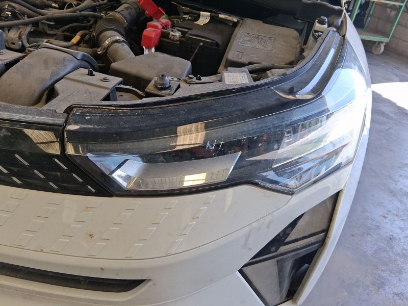 Recambio de faro izquierdo para renault captur ii (hf_) 1.0 tce 90 eco-g (hfm6) referencia OEM IAM 260604753R  