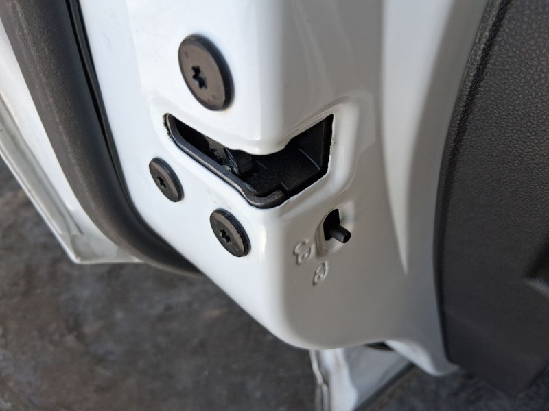Recambio de cerradura puerta trasera izquierda para renault captur ii (hf_) 1.0 tce 90 eco-g (hfm6) referencia OEM IAM 825031538