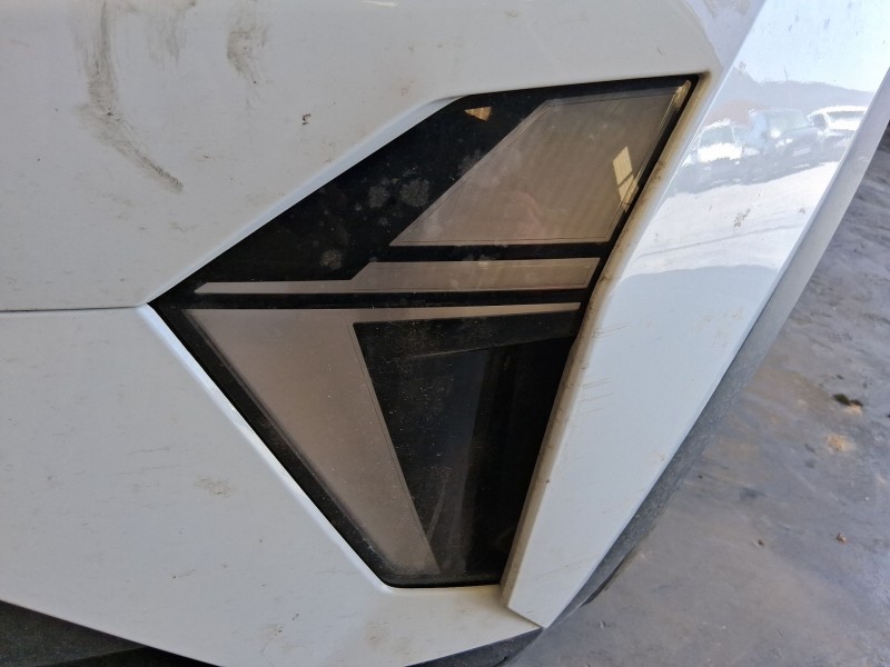 Recambio de piloto delantero izquierdo para renault captur ii (hf_) 1.0 tce 90 eco-g (hfm6) referencia OEM IAM   