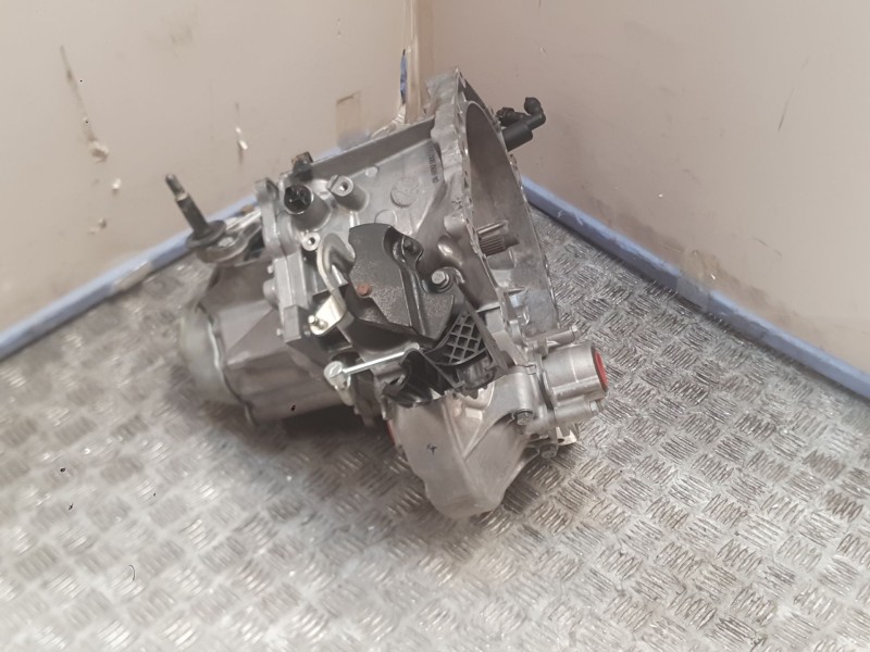 Recambio de caja cambios para lancia thesis (841_) 2.4 jtd (841axd1b02) referencia OEM IAM 20DP33 3365111A 5 Velocidades