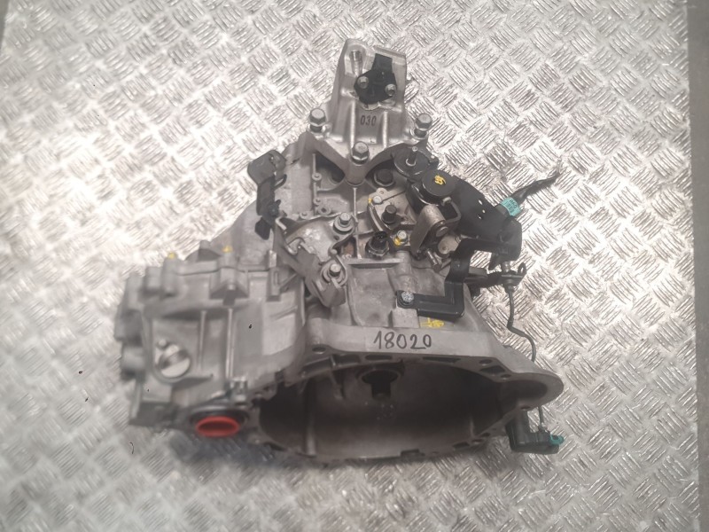 Recambio de caja cambios para kia carens iv 1.6 gdi referencia OEM IAM 4300026869 4300026867 