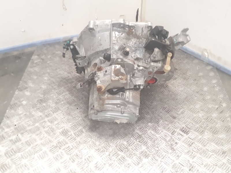 Recambio de caja cambios para opel corsa f (p2jo) 1.2 (68) referencia OEM IAM 20V257 6 VELOCIDADES 