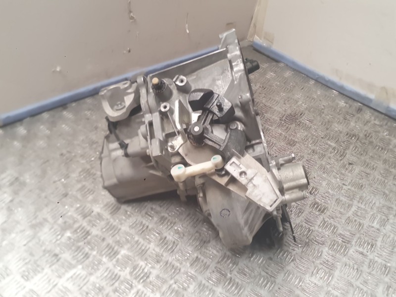 Recambio de caja cambios para opel corsa f (p2jo) 1.5 (68) referencia OEM IAM 20V257 1636249780 1636249680