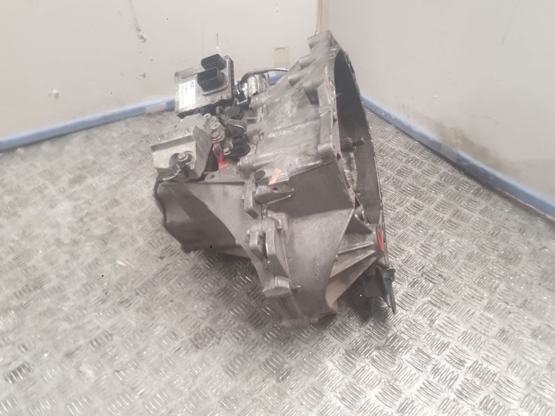 Recambio de caja cambios para citroën c4 cactus 1.6 hdi 90 referencia OEM IAM 20DR20 2232W9 2231V2