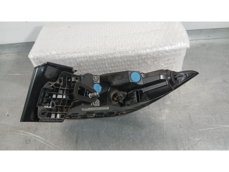 Recambio de piloto trasero izquierdo exterior para renault megane e-tech suv ev60 referencia OEM IAM 265552143R  