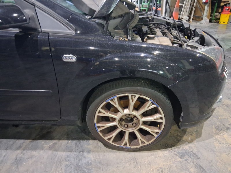 Recambio de aleta delantera derecha para ford focus ii descapotable 2.0 referencia OEM IAM 1376483  
