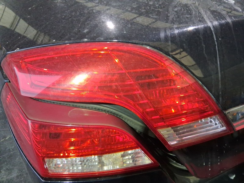 Recambio de piloto trasero izquierdo interior para ford focus ii descapotable 2.0 referencia OEM IAM 1704954  