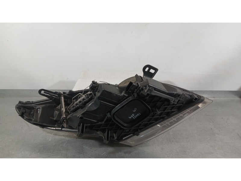 Recambio de faro izquierdo para renault megane iii hatchback (bz0/1_, b3_) 1.5 dci referencia OEM IAM 260607449R 260601141R 