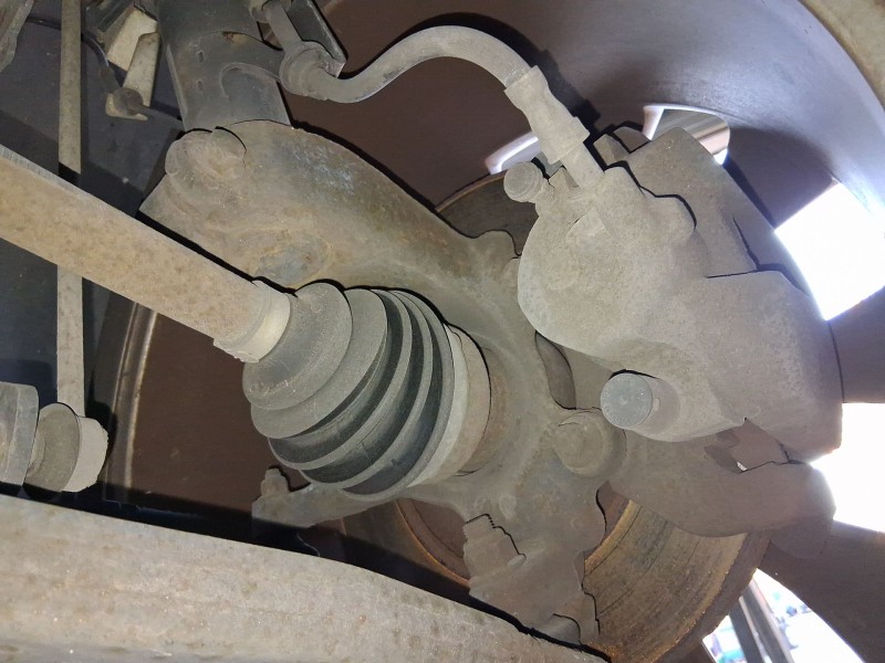 Recambio de mangueta delantera izquierda para ford focus ii descapotable 2.0 referencia OEM IAM 1420863  