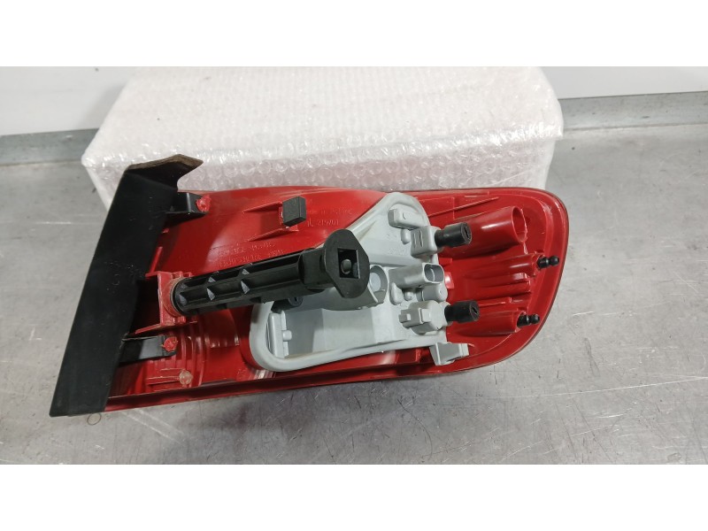 Recambio de piloto trasero izquierdo exterior para audi a4 b8 avant (8k5) 2.7 tdi referencia OEM IAM 8K9945095  