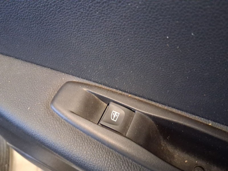 Recambio de mando elevalunas trasero derecho para renault captur i (j5_, h5_) 1.5 dci 90 referencia OEM IAM 254218614R  
