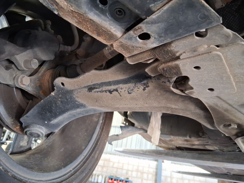 Recambio de brazo suspension inferior delantero derecho para renault captur i (j5_, h5_) 1.5 dci 90 referencia OEM IAM 545047954
