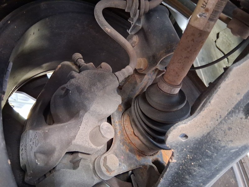 Recambio de mangueta delantera derecha para renault captur i (j5_, h5_) 1.5 dci 90 referencia OEM IAM 400146736R  
