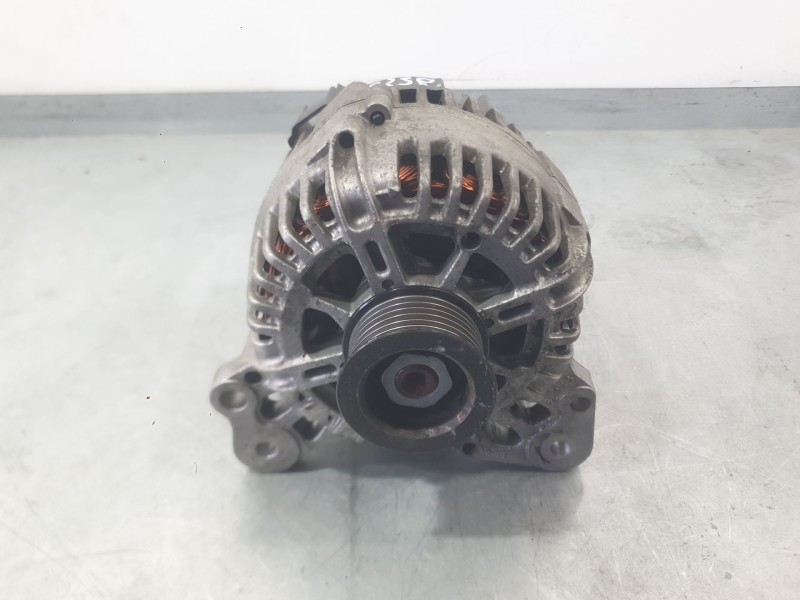 Recambio de alternador para volkswagen golf v (1k1) 1.6 fsi referencia OEM IAM 03C903023B  