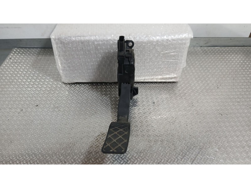 Recambio de potenciometro pedal para audi a4 b8 avant (8k5) 2.7 tdi referencia OEM IAM 8K1723523A  