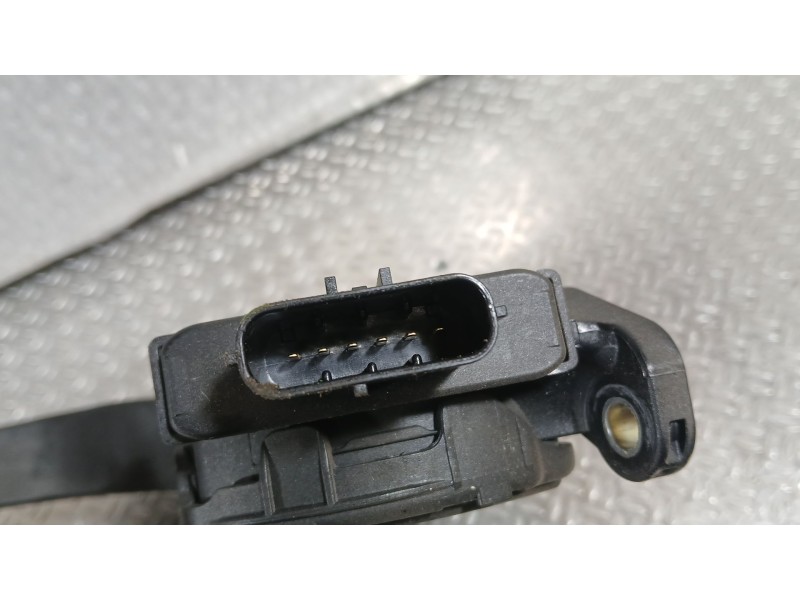 Recambio de potenciometro pedal para audi a4 b8 avant (8k5) 2.7 tdi referencia OEM IAM 8K1723523A  