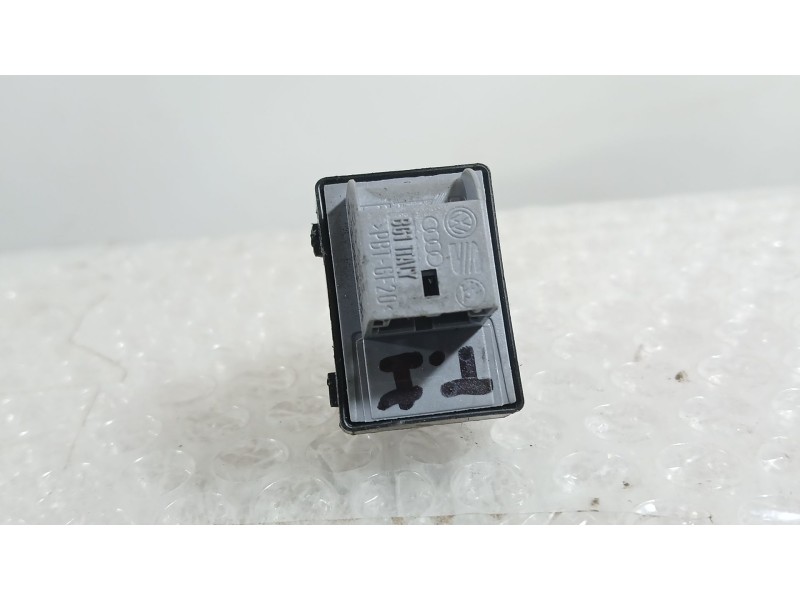 Recambio de mando elevalunas trasero izquierdo para audi a4 b8 avant (8k5) 2.7 tdi referencia OEM IAM 8K0959855AV10  
