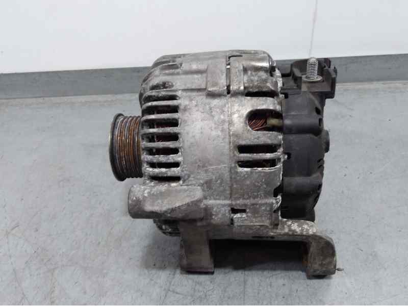 Recambio de alternador para bmw x5 (e70) 3.0d referencia OEM IAM 7796125AI02  VALEO