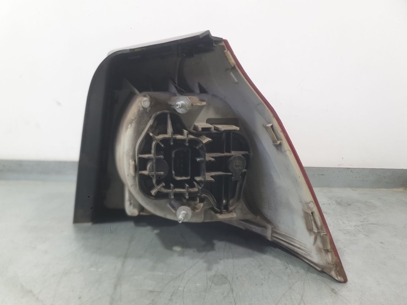 Recambio de piloto trasero izquierdo exterior para volkswagen golf v (1k1) 1.6 fsi referencia OEM IAM 1K6945095AA  