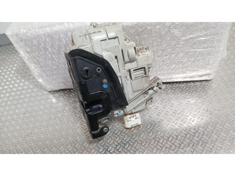 Recambio de cerradura puerta trasera izquierda para audi a4 b8 avant (8k5) 2.7 tdi referencia OEM IAM 8K0839015  