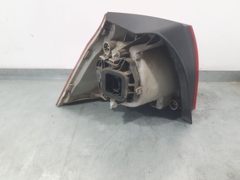 Recambio de piloto trasero derecho exterior para volkswagen golf v (1k1) 1.6 fsi referencia OEM IAM 1K6945096AA  