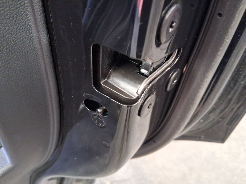 Recambio de cerradura puerta trasera derecha para mg zs suv (azs1) 1.5 vti referencia OEM IAM 10640594  