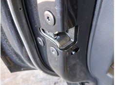 CERRADURA PUERTA TRASERA IZQUIERDA 10640593 
