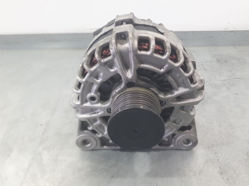 Recambio de alternador para nissan x-trail iii (t32_, t32r, t32rr) 2.0 dci (t32) referencia OEM IAM 231004BE0B  