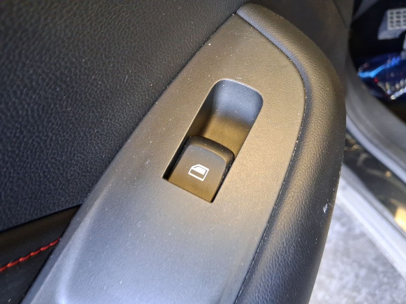 Recambio de mando elevalunas trasero izquierdo para mg zs suv (azs1) 1.5 vti referencia OEM IAM 10470989  