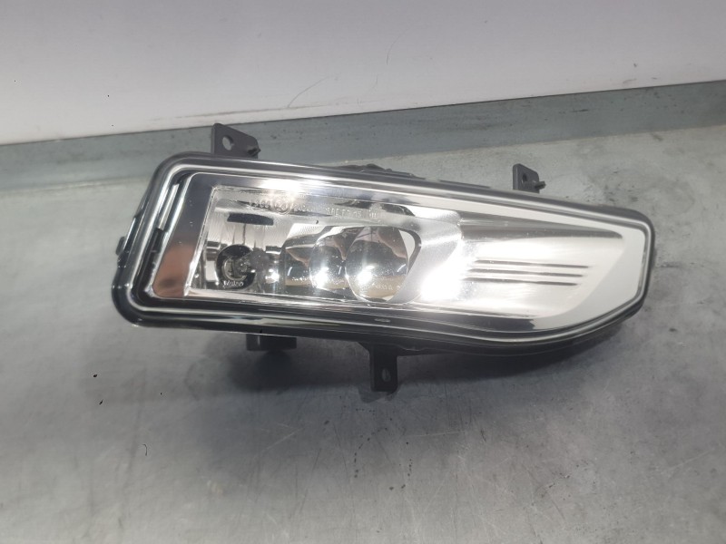 Recambio de faro antiniebla derecho para nissan x-trail iii (t32_, t32r, t32rr) 2.0 dci (t32) referencia OEM IAM 261508995A  