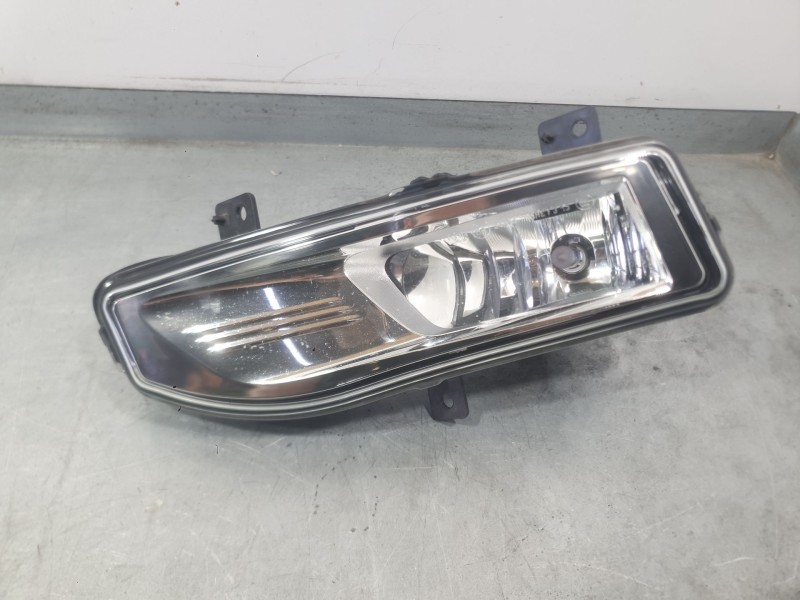Recambio de faro antiniebla izquierdo para nissan x-trail iii (t32_, t32r, t32rr) 2.0 dci (t32) referencia OEM IAM 261558995A  
