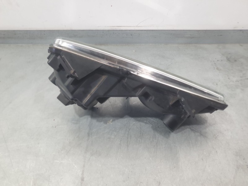 Recambio de faro antiniebla izquierdo para nissan x-trail iii (t32_, t32r, t32rr) 2.0 dci (t32) referencia OEM IAM 261558995A  