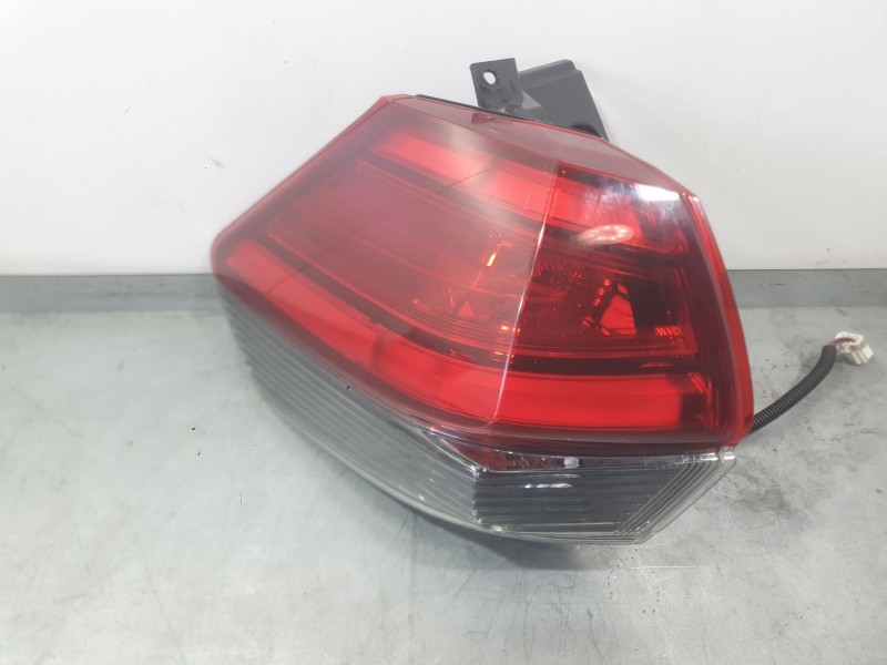 Recambio de piloto trasero izquierdo exterior para nissan x-trail iii (t32_, t32r, t32rr) 2.0 dci (t32) referencia OEM IAM 26555