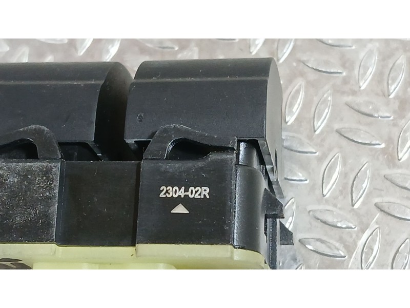 Recambio de mando elevalunas delantero izquierdo para renault clio iv (bh_) 1.5 dci 75 referencia OEM IAM 254114238R C/MANDO RET