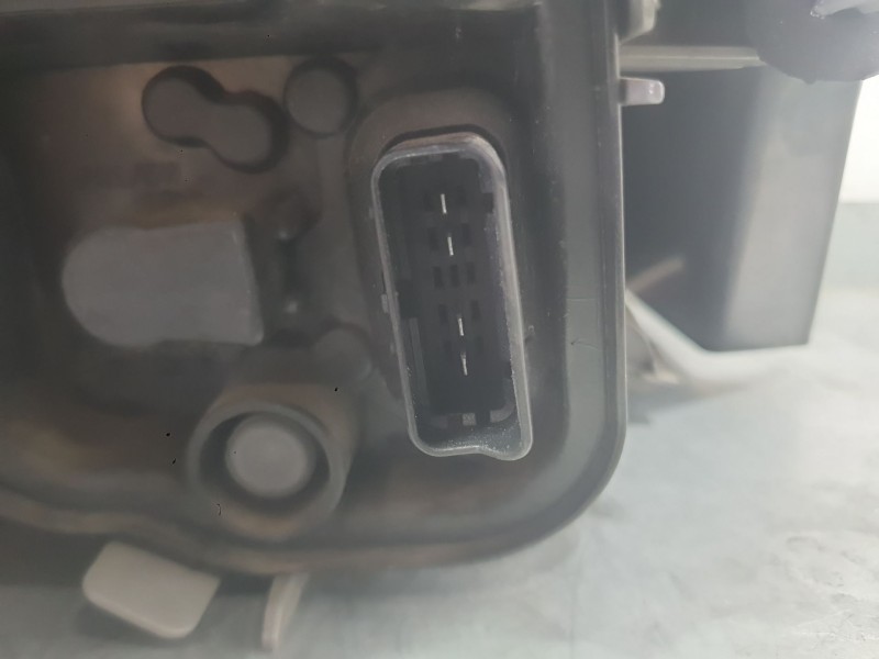 Recambio de piloto trasero derecho exterior para renault megane iii hatchback (bz0/1_, b3_) 1.5 dci referencia OEM IAM 265550548