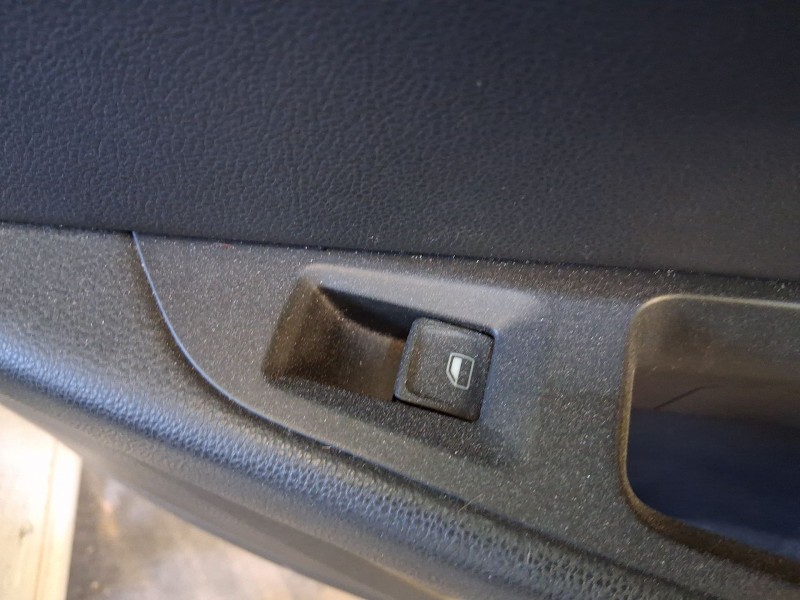 Recambio de mando elevalunas trasero derecho para seat leon (5f1) 1.4 tsi referencia OEM IAM 5G0959855SIHA  